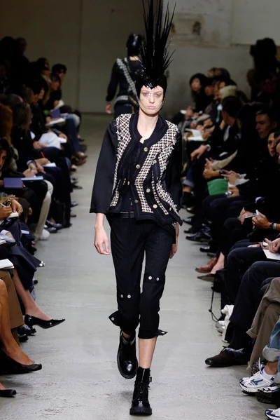 Look 24